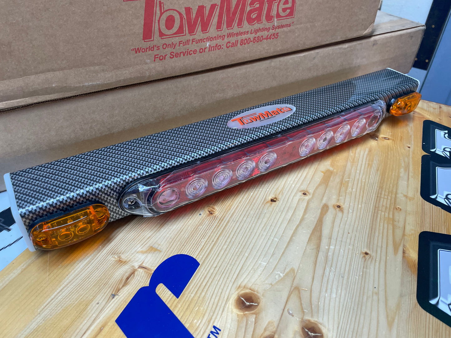 TowMate 21" Wireless Tow Light Carbon Fiber